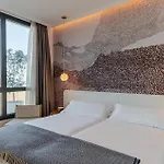 Hotel Hiru Uhinak 4*