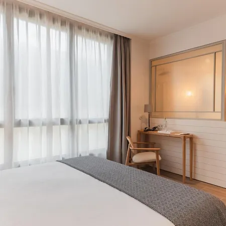 Hotel Hiru Uhinak Deba