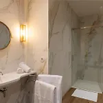 Hiru Uhinak 4* ديبا