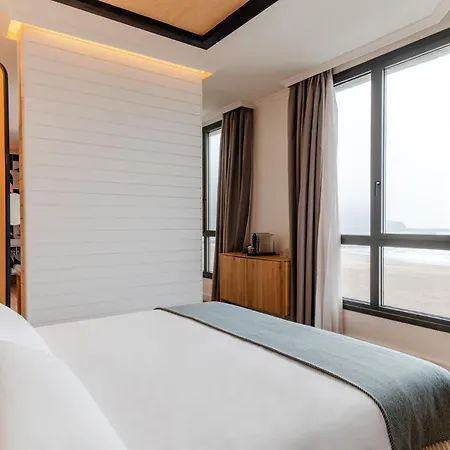 Hotel Hiru Uhinak 4*