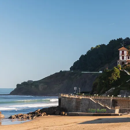 酒店 Hiru Uhinak 4*