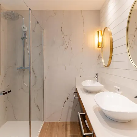 Hiru Uhinak Hotel 4*