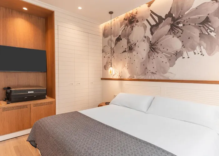 酒店 Hiru Uhinak 4*