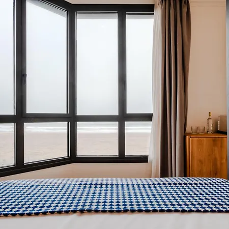 فندق Hiru Uhinak 4*