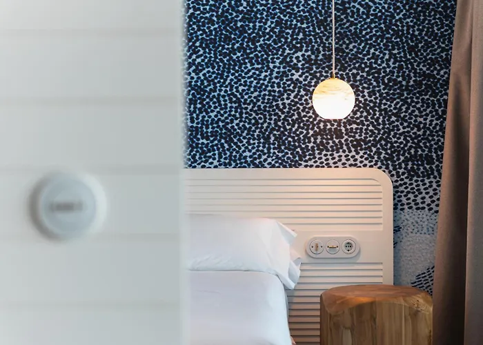 Hotel Hiru Uhinak 4*