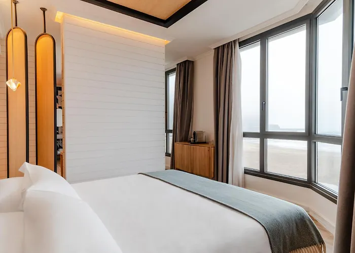 Hotel Hiru Uhinak 4*