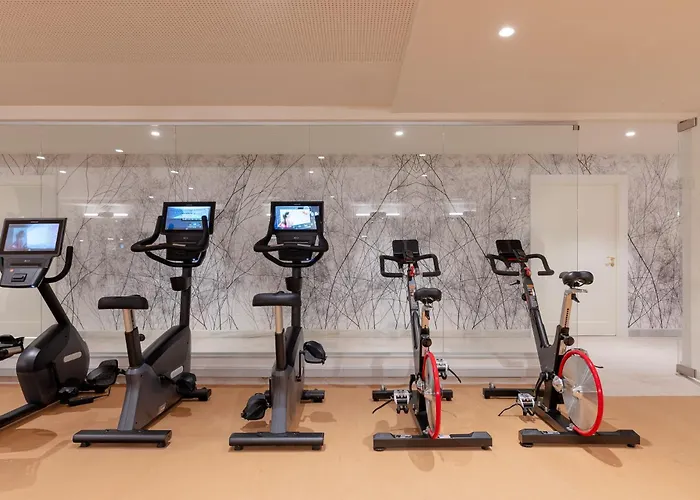 Hiru Uhinak Hotel 4*